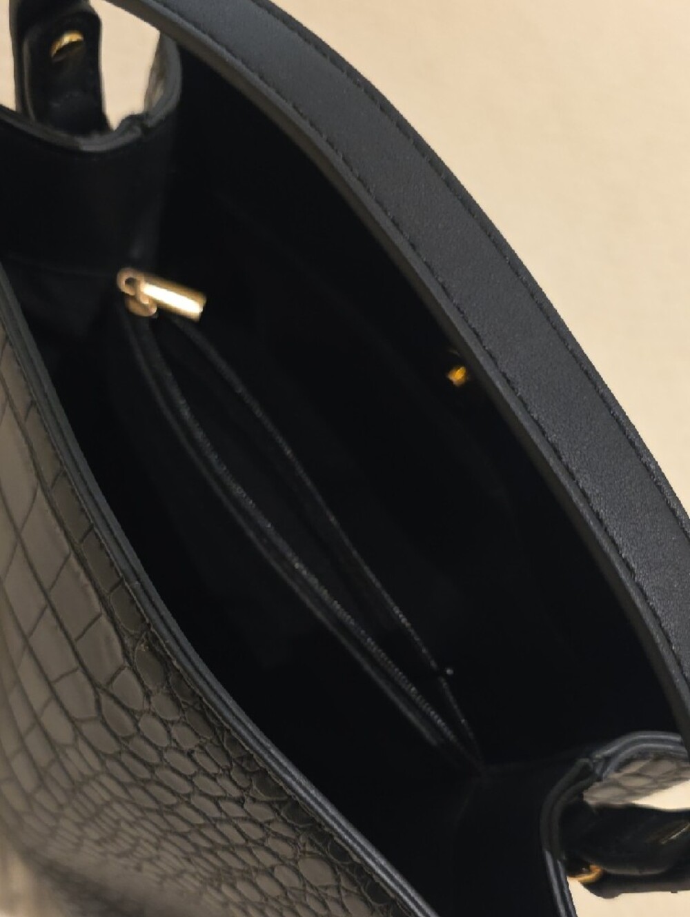 Black Bucket Bag (Without Crossbody Strap) (Never Used) - Picture 4 of 12